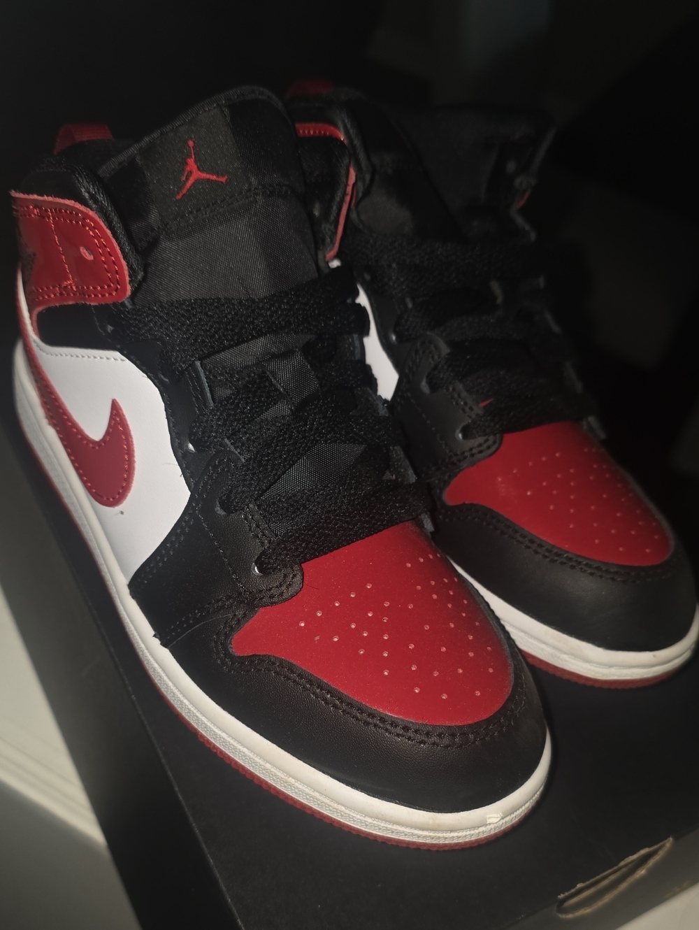 Jordan Kids Red Black White Mid/High-Top Sneakers